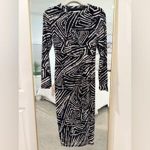 Nine West Black and White Abstract Geometric Long Sleeve Midi Dress